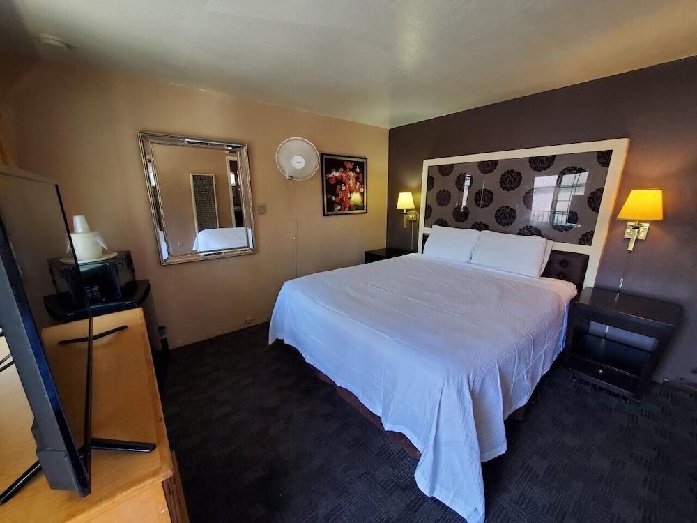 Bluebird Day Inn & Suites South Lake Tahoe Bagian luar foto